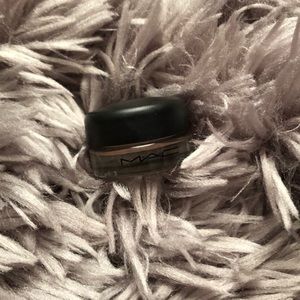 MAC • Painterly Paint Pot